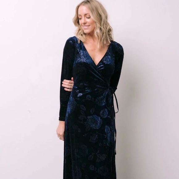 Baltic Born Navy Matthews Floral Embossed Velvet Maxi Wrap Dress Plus Size 2X - Picture 1 of 14